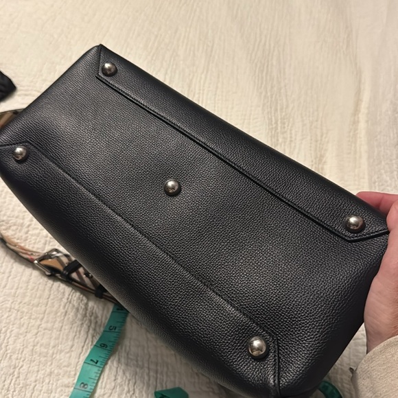 Burberry House Check Banner Large Tote Bag - Picture 13 of 15